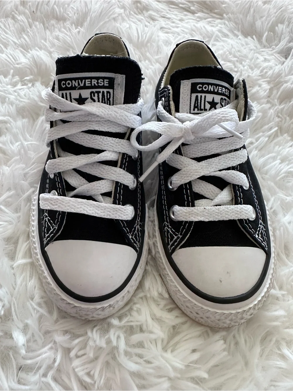 Used Converse Kids' Chuck Taylor All Star Low Top Sneakers - Black/White sz 11